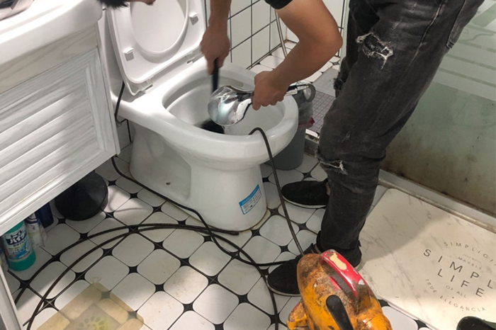 港闸疏通下水道